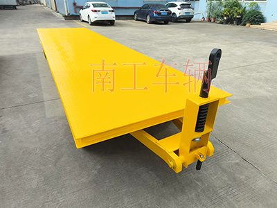 5吨乐动登陆入口 牵引平板全挂拖车4I.jpg