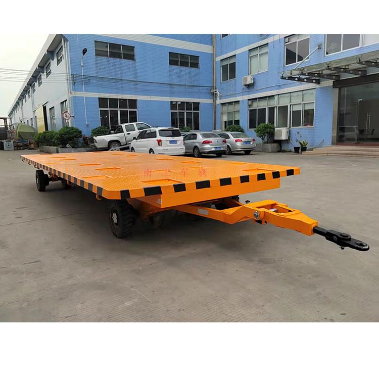 8.2T中型乐动登陆入口全挂车