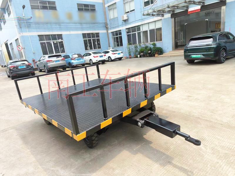 3吨乐动登陆入口 前后护栏固定平板车