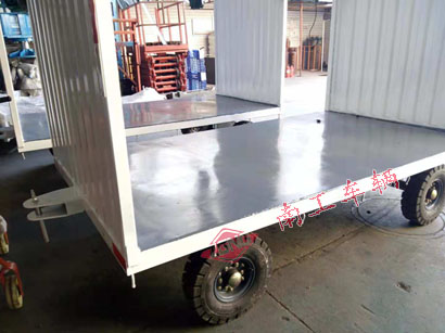 白色雨篷乐动登陆入口4I.jpg