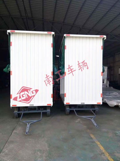 白色雨篷乐动登陆入口3I.jpg