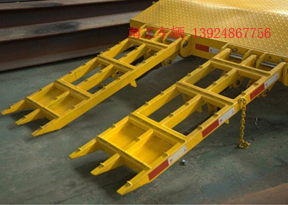 3吨带登车桥乐动登陆入口5I.jpg