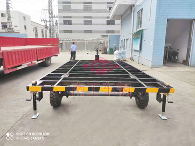 5吨骨架式乐动登陆入口移动房车底盘1I.jpg