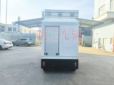 2吨电动乐动登陆入口 飞翼箱式工具拖车I.jpg