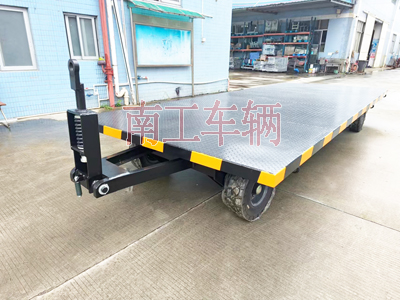 6吨牵引乐动登陆入口 工业全挂拖车4I.jpg